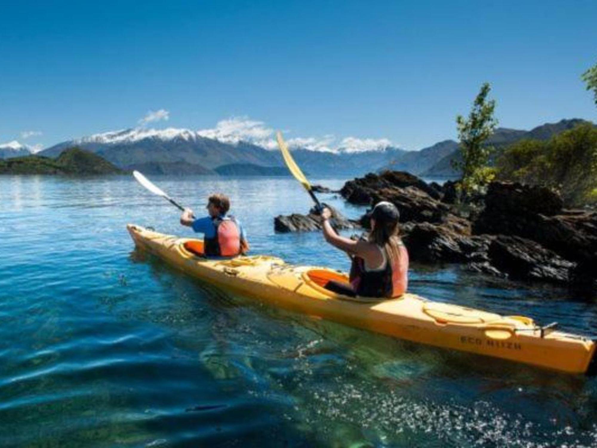 The Moorings Motel And Apartments Wanaka Exterior photo